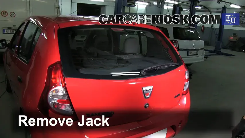 2009 Dacia Sandero LLMPI 1.4L 4 Cyl. Jack Up Car